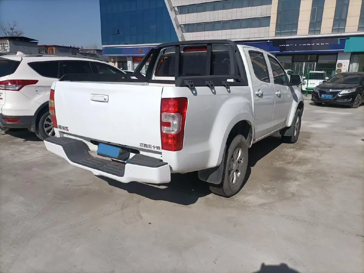 2018 Isuzu Jim 2.0T 204HP L4 5MT,autocango,china used car exporter,china ev exporter,chinese used car exporter,chinese used ev exporter