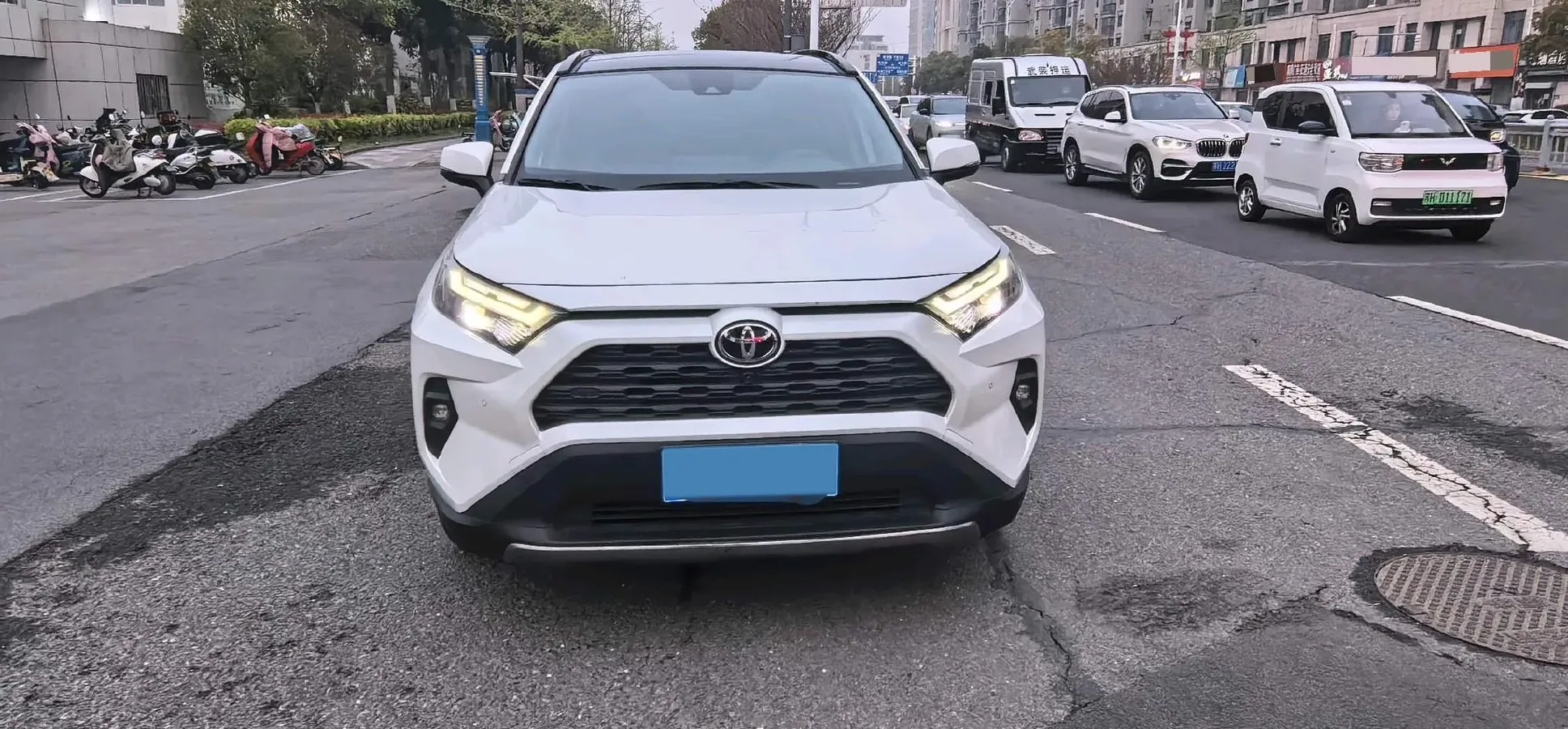2023 Toyota RAV4 2.0L 171HP L4 CVT,autocango,china used car exporter,china ev exporter,chinese used car exporter,chinese used ev exporter