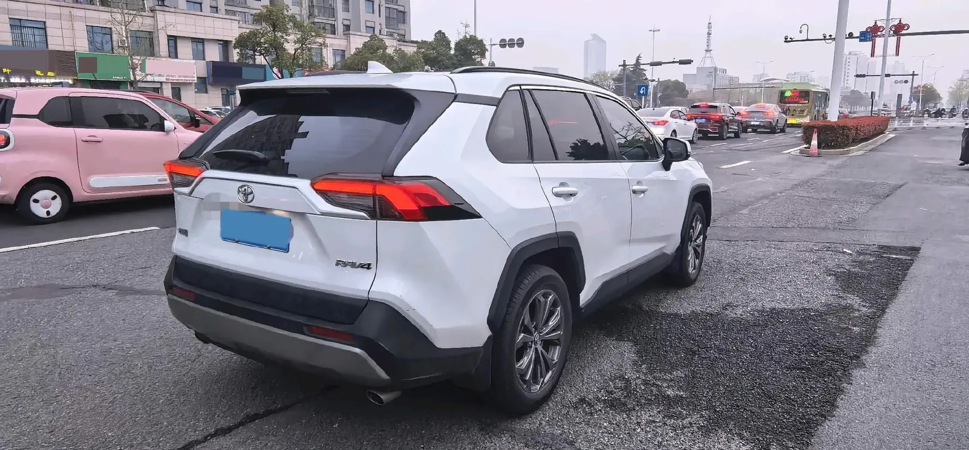 2023 Toyota RAV4 2.0L 171HP L4 CVT,autocango,china used car exporter,china ev exporter,chinese used car exporter,chinese used ev exporter