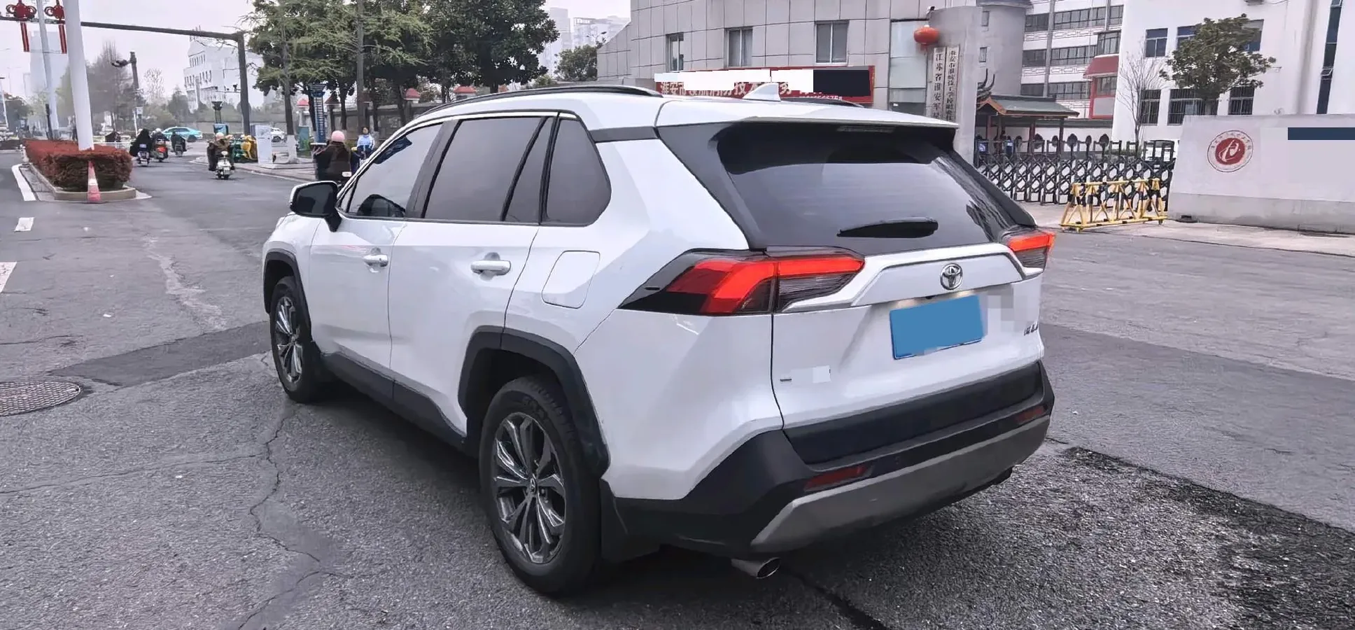2023 Toyota RAV4 2.0L 171HP L4 CVT,autocango,china used car exporter,china ev exporter,chinese used car exporter,chinese used ev exporter