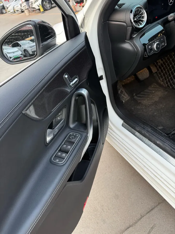 2021 Mercedes-Benz A Class 1.3T 163HP L4 7DCT,autocango,china used car exporter,china ev exporter,chinese used car exporter,chinese used ev exporter