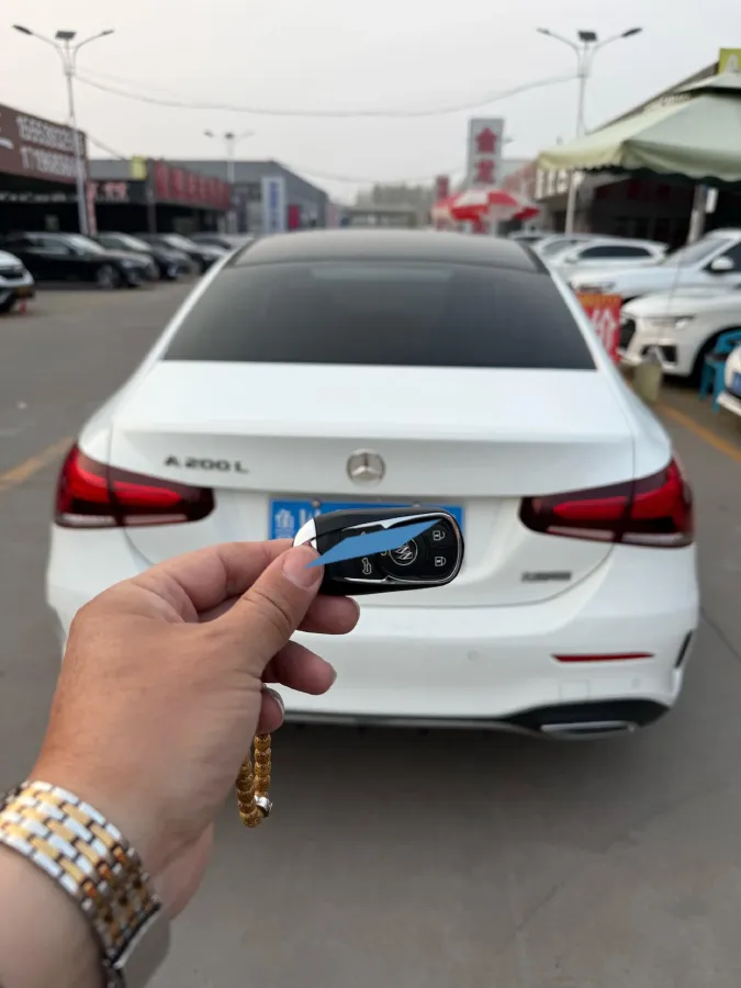 2021 Mercedes-Benz A Class 1.3T 163HP L4 7DCT,autocango,china used car exporter,china ev exporter,chinese used car exporter,chinese used ev exporter