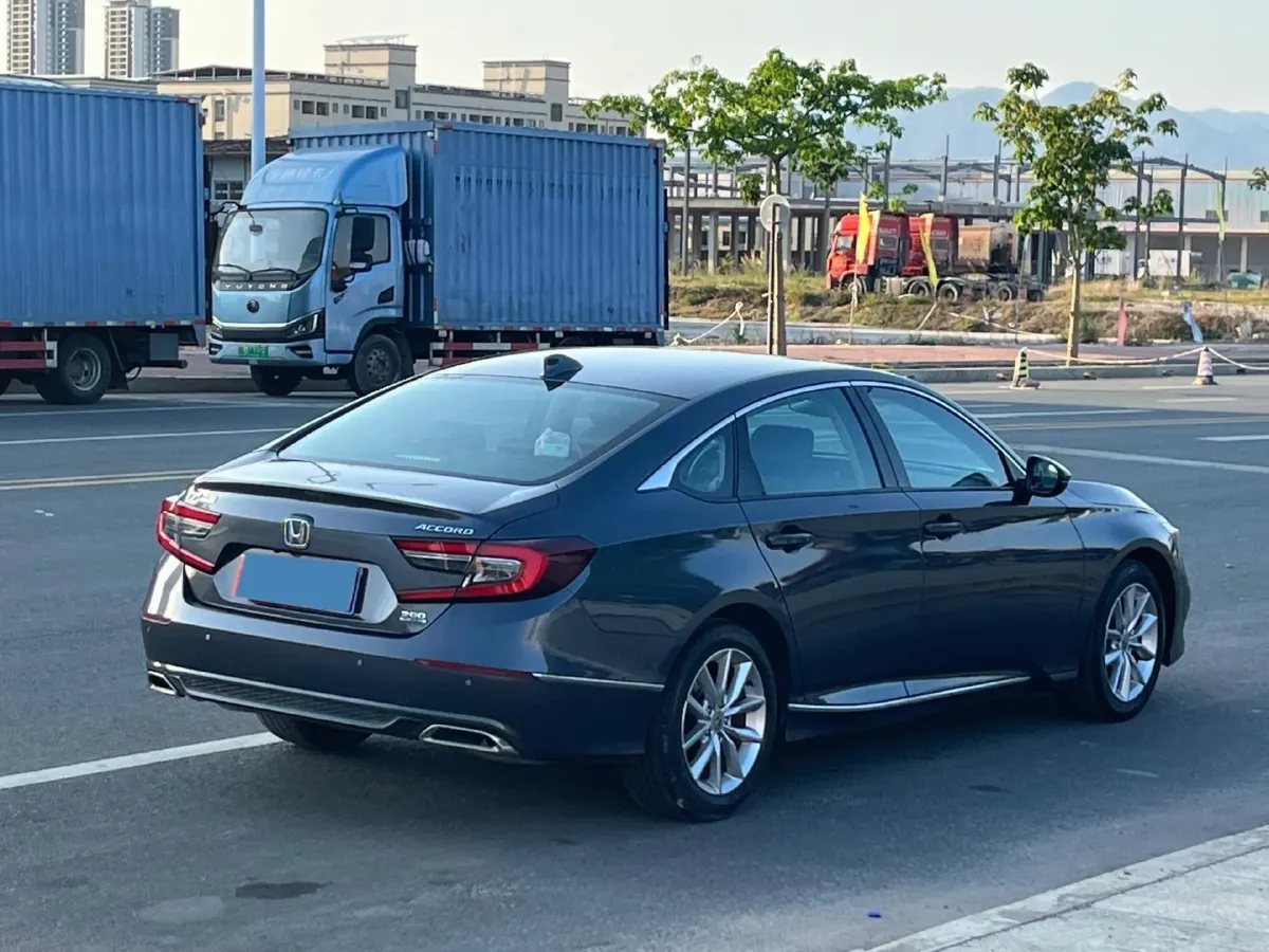 2022 Honda Accord 1.5T 194HP L4 CVT,autocango,china used car exporter,china ev exporter,chinese used car exporter,chinese used ev exporter
