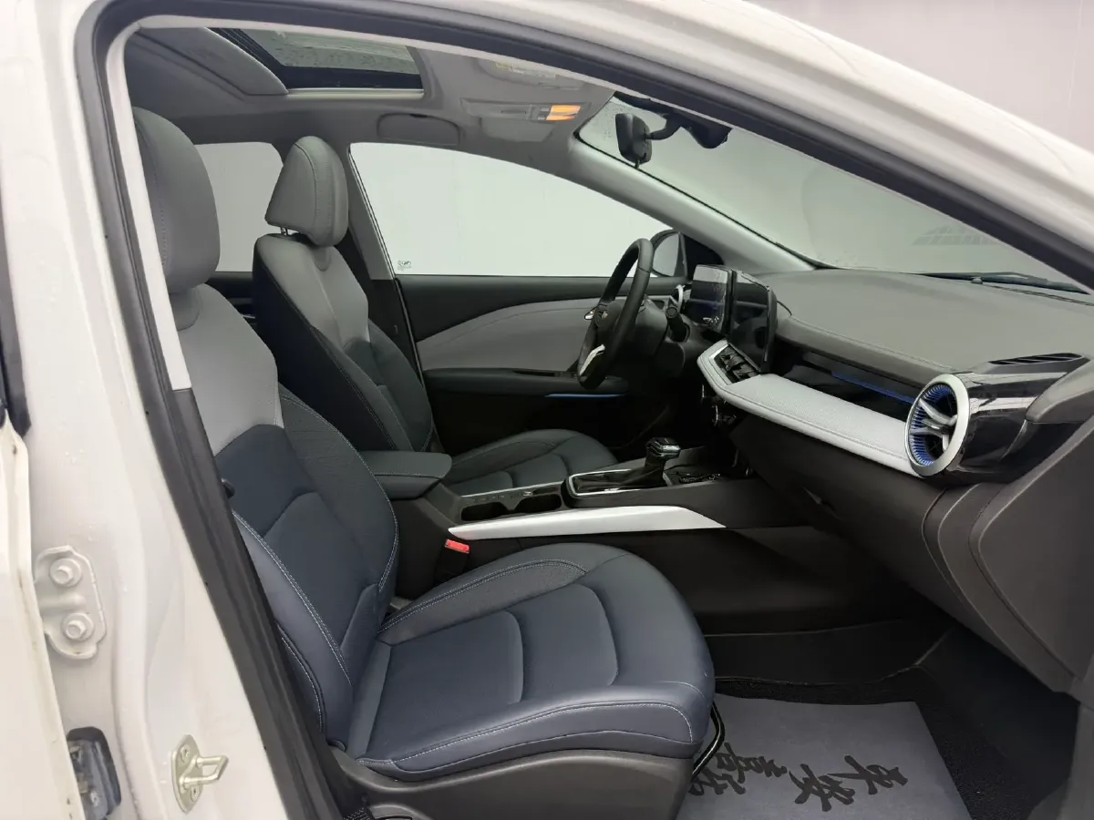 2023 Chevrolet Monza 1.5L 113HP L4 6DCT,autocango,china used car exporter,china ev exporter,chinese used car exporter,chinese used ev exporter