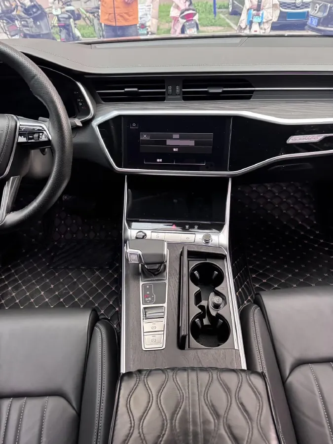 2023 Audi A6L 2.0T 245HP L4 7DCT,autocango,china used car exporter,china ev exporter,chinese used car exporter,chinese used ev exporter