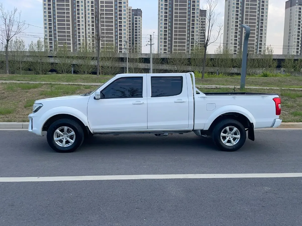 2021 Dongfeng RuiQi 2.4T 165HP L4 5MT,autocango,china used car exporter,china ev exporter,chinese used car exporter,chinese used ev exporter