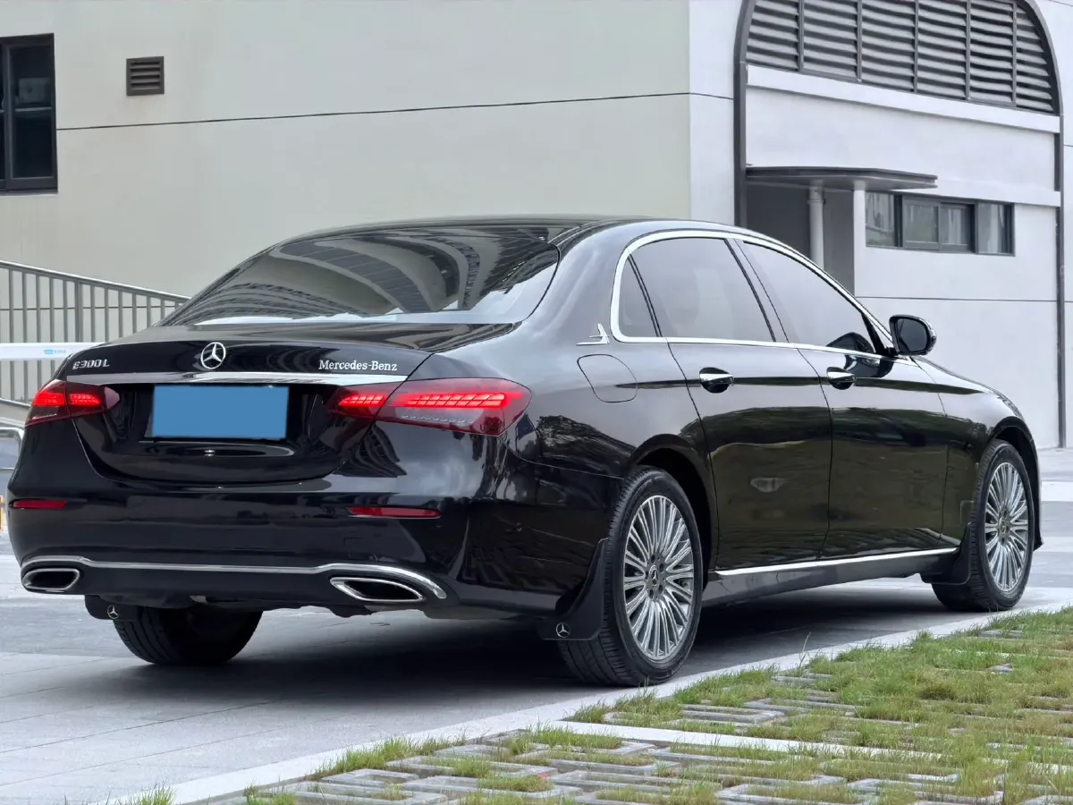 2021 Mercedes-Benz E Class 2.0T 258HP L4 9AT,autocango,china used car exporter,china ev exporter,chinese used car exporter,chinese used ev exporter