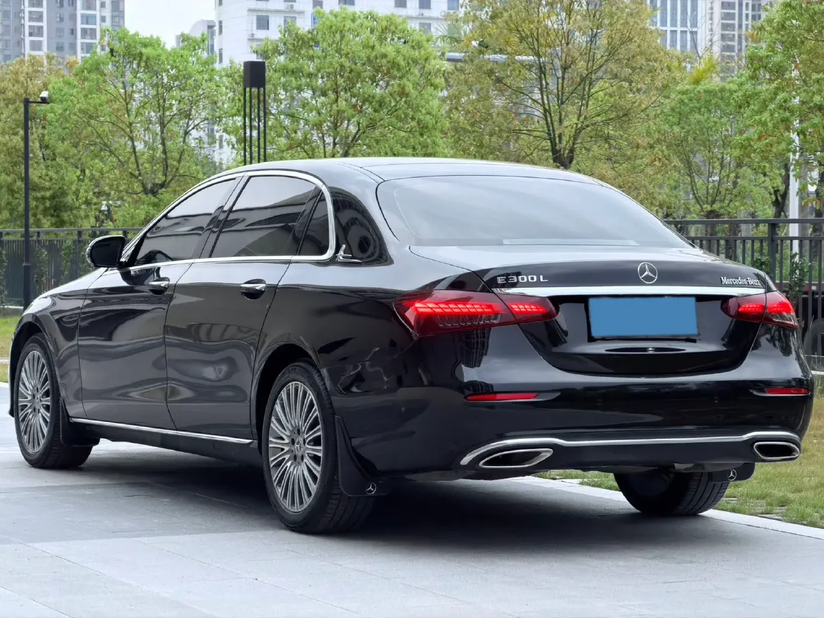 2021 Mercedes-Benz E Class 2.0T 258HP L4 9AT,autocango,china used car exporter,china ev exporter,chinese used car exporter,chinese used ev exporter