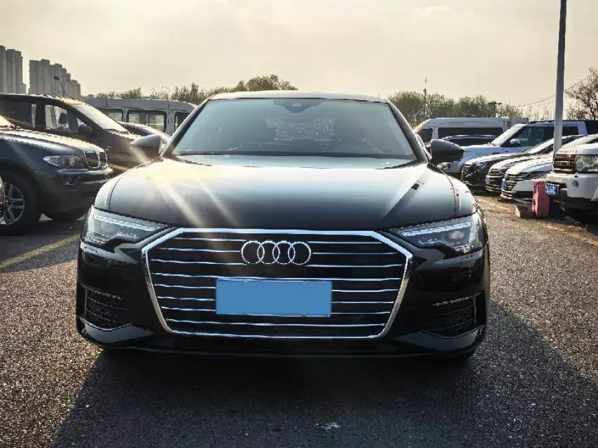 2021 Audi A6L 2.0T 224HP L4 7DCT,autocango,china used car exporter,china ev exporter,chinese used car exporter,chinese used ev exporter