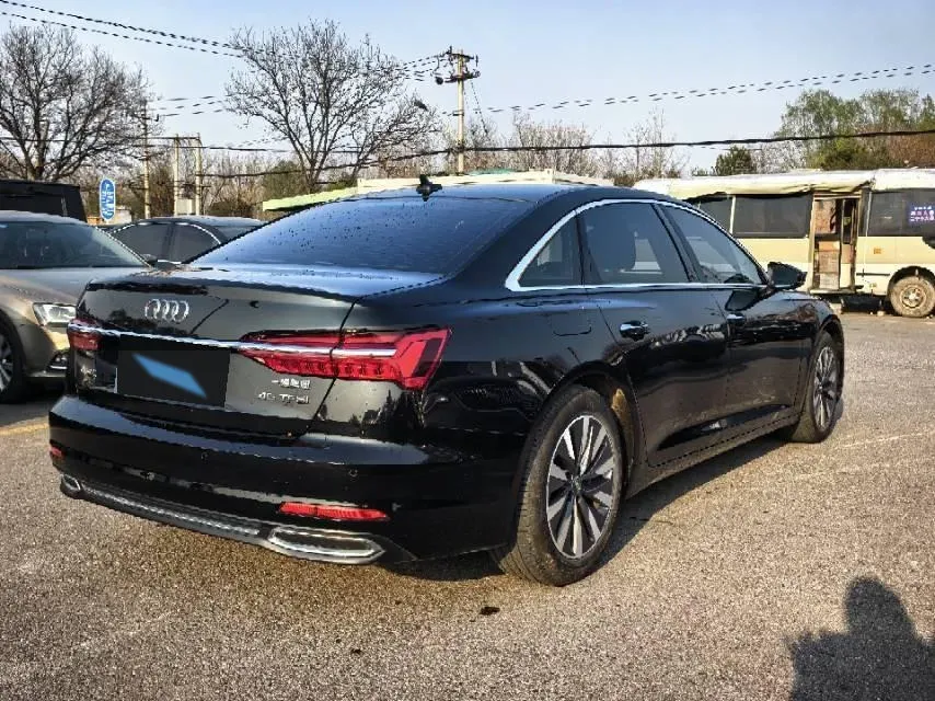 2021 Audi A6L 2.0T 224HP L4 7DCT,autocango,china used car exporter,china ev exporter,chinese used car exporter,chinese used ev exporter