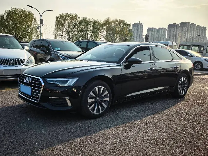 2021 Audi A6L 2.0T 224HP L4 7DCT,autocango,china used car exporter,china ev exporter,chinese used car exporter,chinese used ev exporter