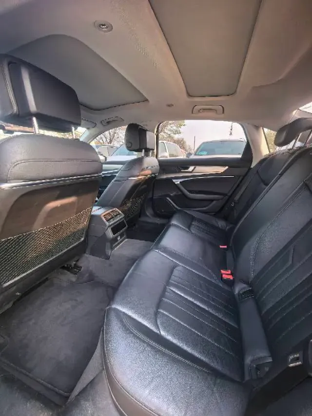 2021 Audi A6L 2.0T 224HP L4 7DCT,autocango,china used car exporter,china ev exporter,chinese used car exporter,chinese used ev exporter