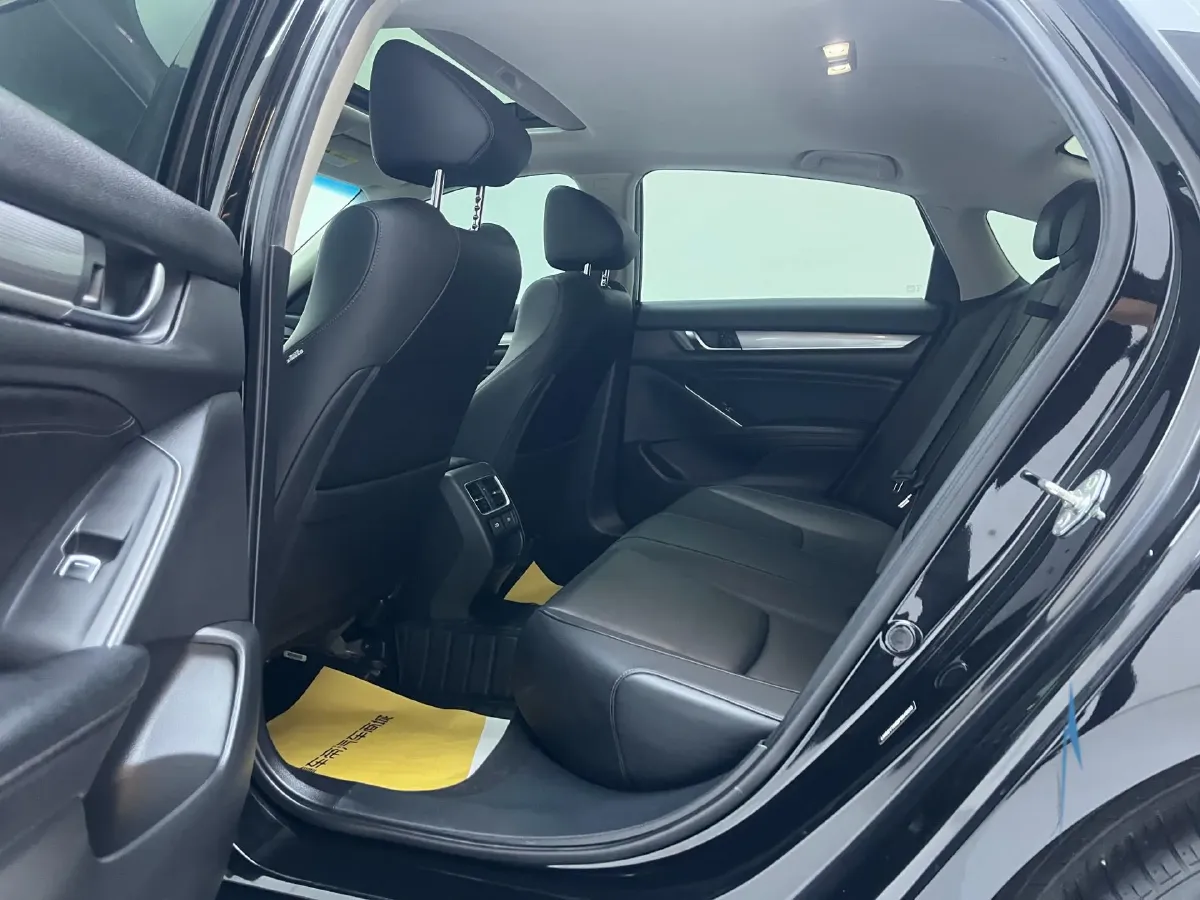 2022 Honda Accord 1.5T 194HP L4 CVT,autocango,china used car exporter,china ev exporter,chinese used car exporter,chinese used ev exporter