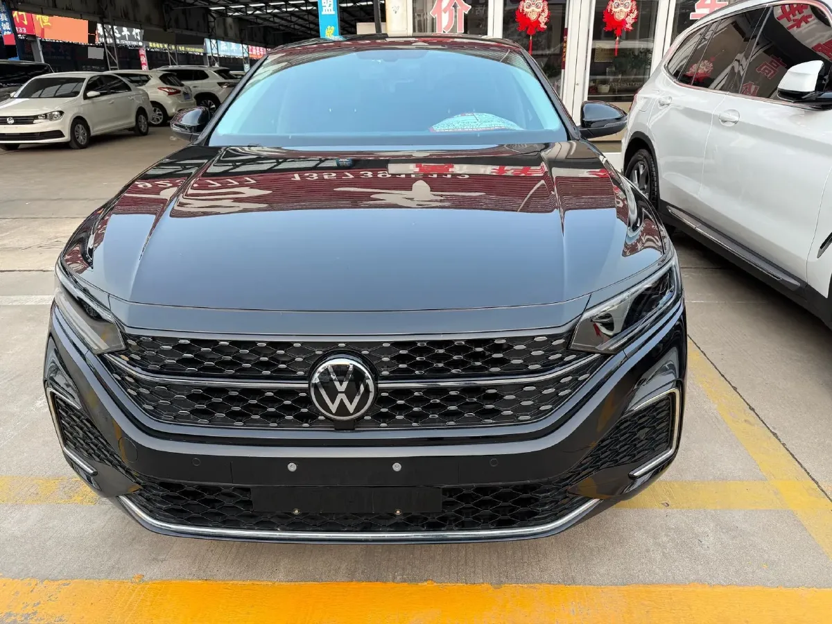 2024 Volkswagen Passat 2.0T 186HP L4 7DCT,autocango,china used car exporter,china ev exporter,chinese used car exporter,chinese used ev exporter