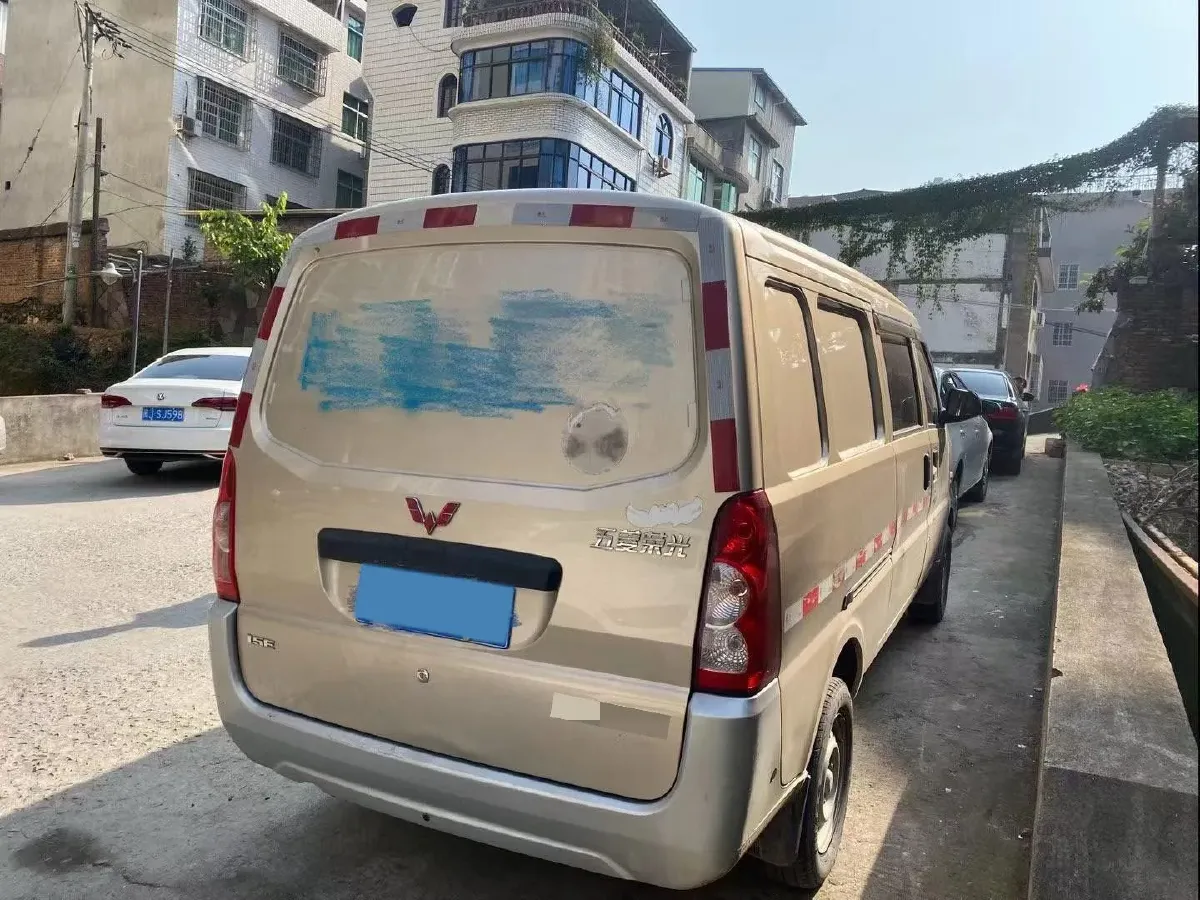 2012 WuLing RongGuang 1.5L 107HP L4 5MT,autocango,china used car exporter,china ev exporter,chinese used car exporter,chinese used ev exporter