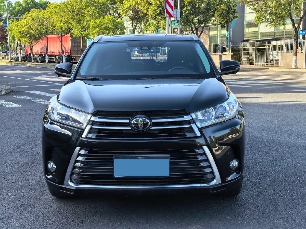 2021 Toyota Highlander 2.0T 220HP L4 6AT,autocango,china used car exporter,china ev exporter,chinese used car exporter,chinese used ev exporter