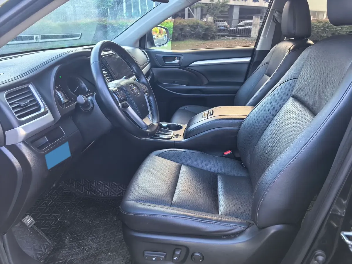 2021 Toyota Highlander 2.0T 220HP L4 6AT,autocango,china used car exporter,china ev exporter,chinese used car exporter,chinese used ev exporter