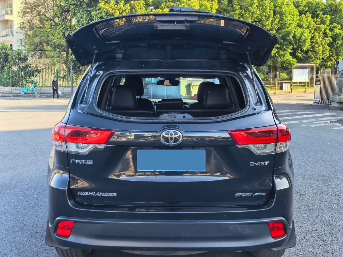 2021 Toyota Highlander 2.0T 220HP L4 6AT,autocango,china used car exporter,china ev exporter,chinese used car exporter,chinese used ev exporter