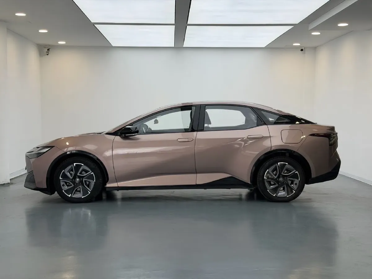 2023 Toyota bZ3 BEV 65.28KWH,autocango,china used car exporter,china ev exporter,chinese used car exporter,chinese used ev exporter