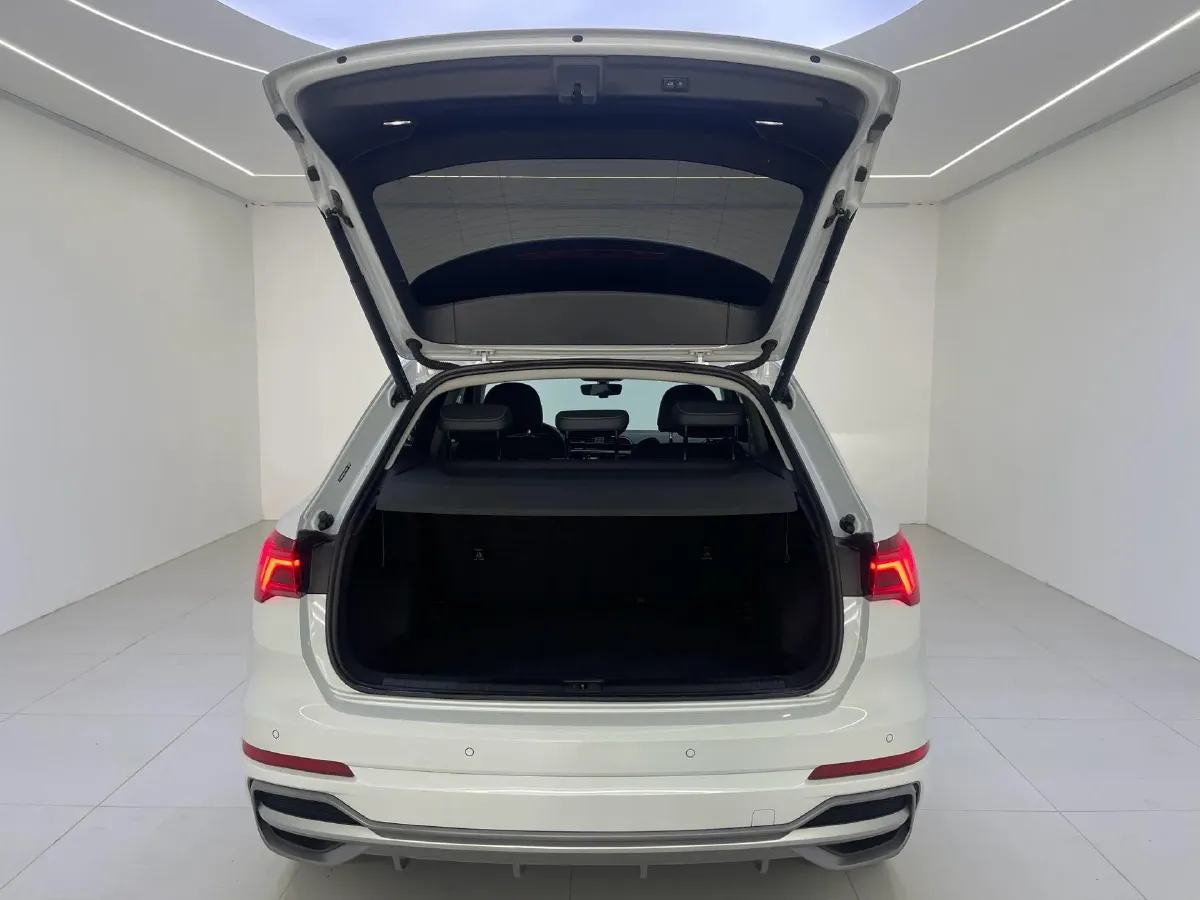 2023 Audi Q3 1.4T 150HP L4 7DCT,autocango,china used car exporter,china ev exporter,chinese used car exporter,chinese used ev exporter