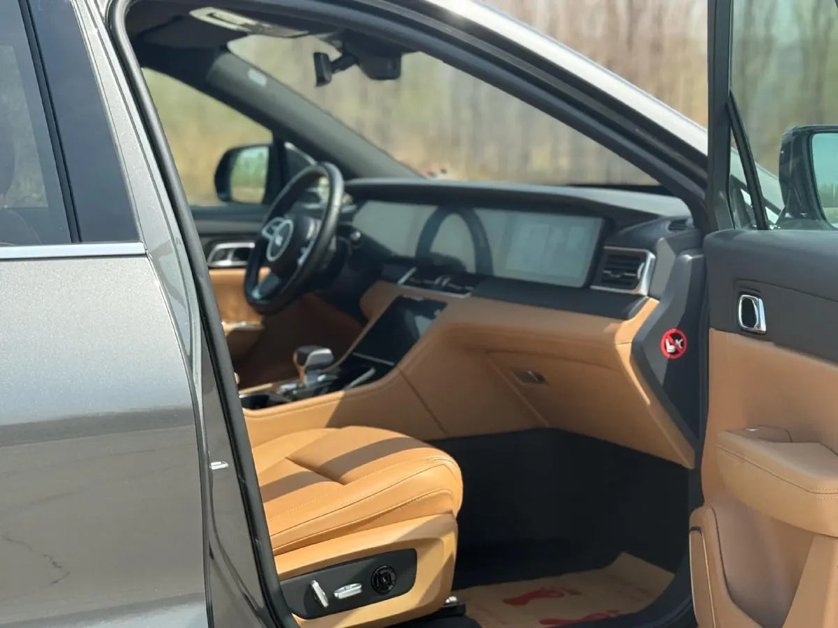 2021 Li ONE Range Extended 131HP REEV 40.5KWH,autocango,china used car exporter,china ev exporter,chinese used car exporter,chinese used ev exporter