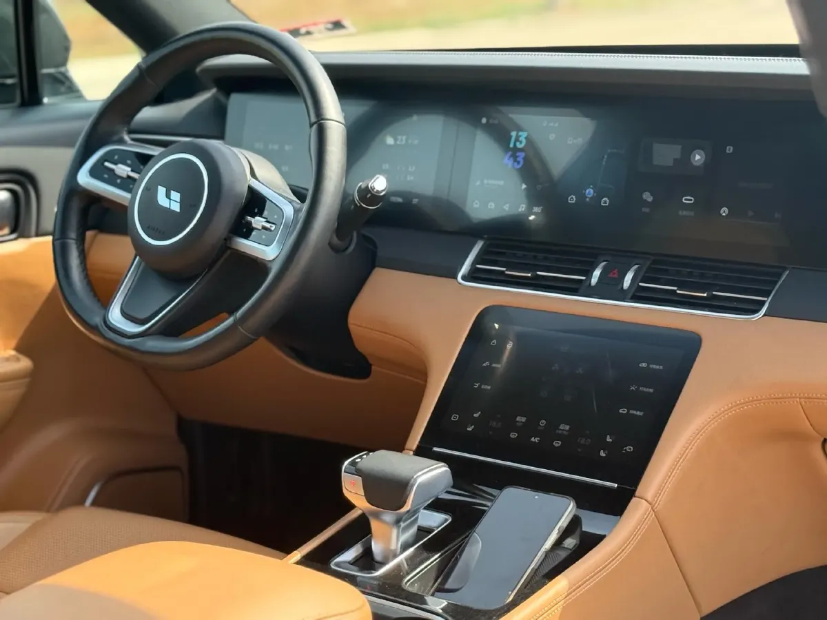 2021 Li ONE Range Extended 131HP REEV 40.5KWH,autocango,china used car exporter,china ev exporter,chinese used car exporter,chinese used ev exporter