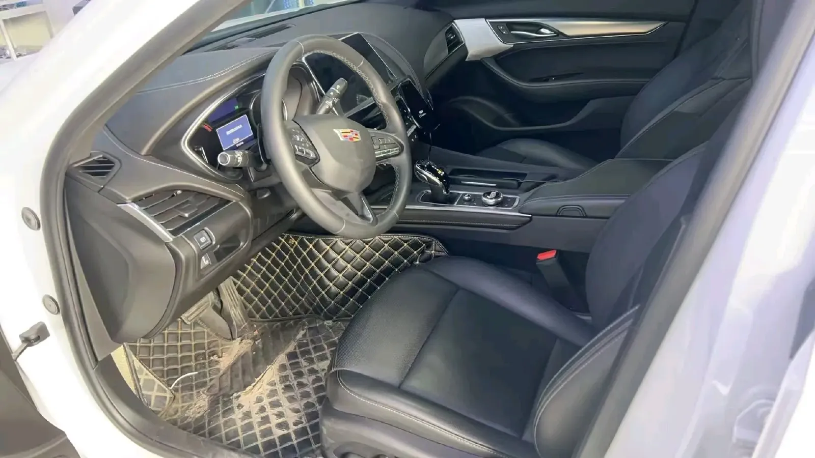 2021 Cadillac CT5 2.0T 237HP L4 10AT,autocango,china used car exporter,china ev exporter,chinese used car exporter,chinese used ev exporter