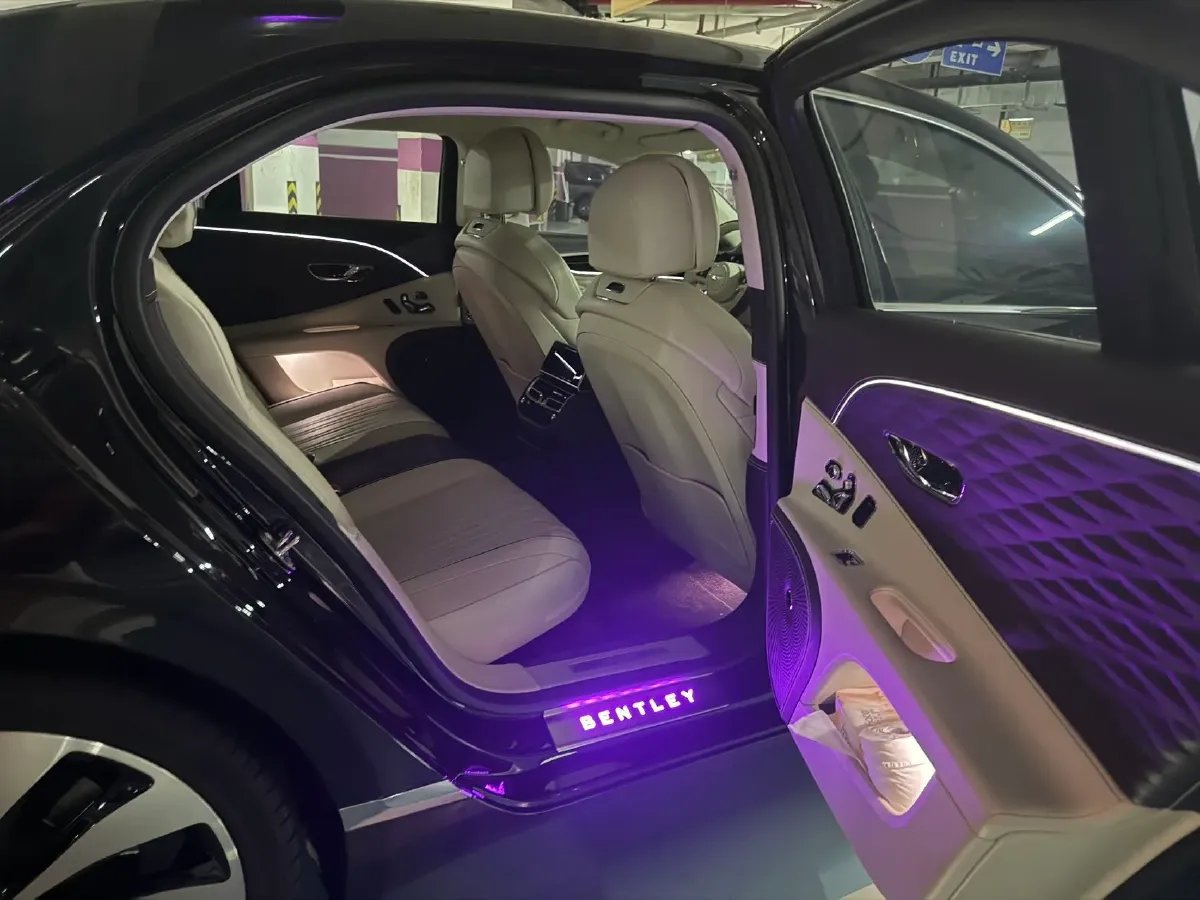 2021 Bentley Flying Spur 4.0T 550HP V8 8DCT,autocango,china used car exporter,china ev exporter,chinese used car exporter,chinese used ev exporter