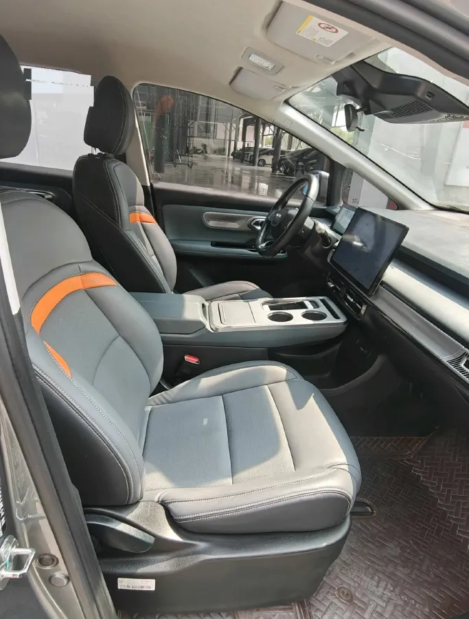 2023 MAXUS Interstellar 2.0T 143HP L4 6AT,autocango,china used car exporter,china ev exporter,chinese used car exporter,chinese used ev exporter
