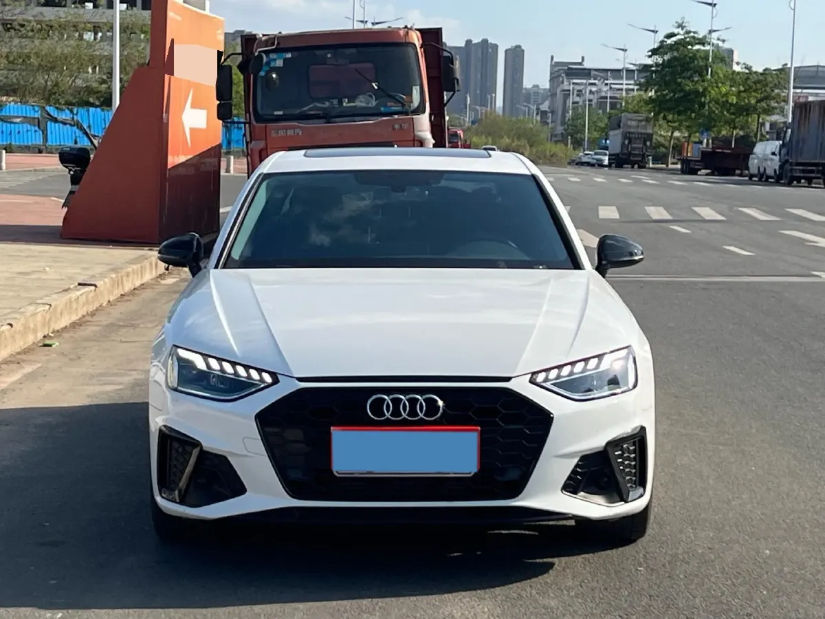 2023 Audi A4L 2.0T 190HP L4 7DCT,autocango,china used car exporter,china ev exporter,chinese used car exporter,chinese used ev exporter