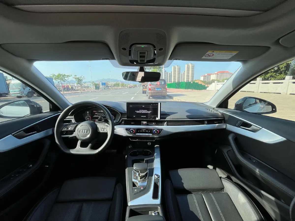 2023 Audi A4L 2.0T 190HP L4 7DCT,autocango,china used car exporter,china ev exporter,chinese used car exporter,chinese used ev exporter