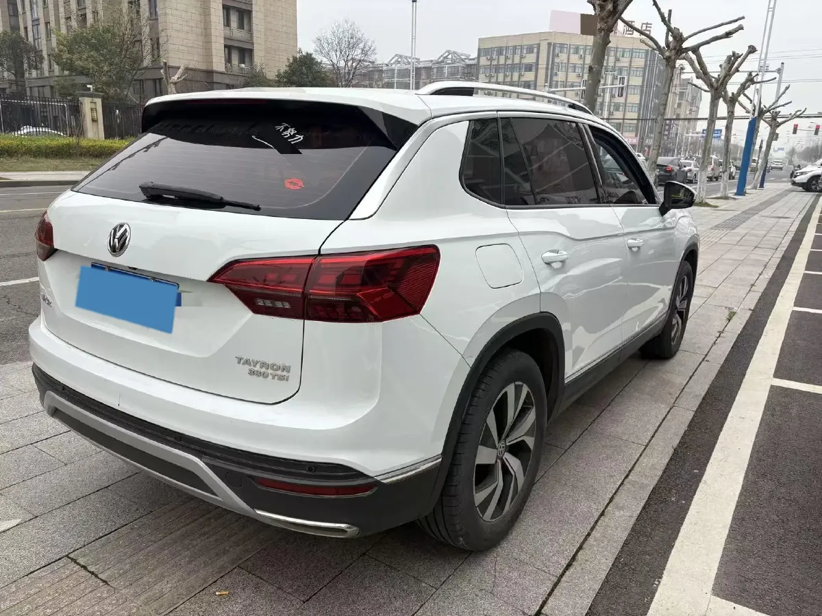 2019 Jeep Cherokee 2.0T 234HP L4 9AT,autocango,china used car exporter,china ev exporter,chinese used car exporter,chinese used ev exporter