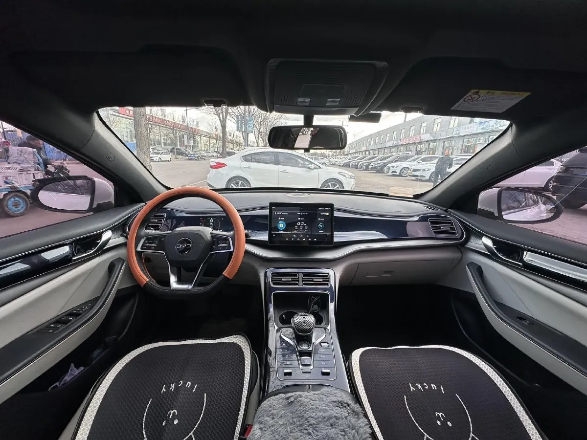 2021 Haval F7 1.5T 169HP L4 7DCT,autocango,china used car exporter,china ev exporter,chinese used car exporter,chinese used ev exporter