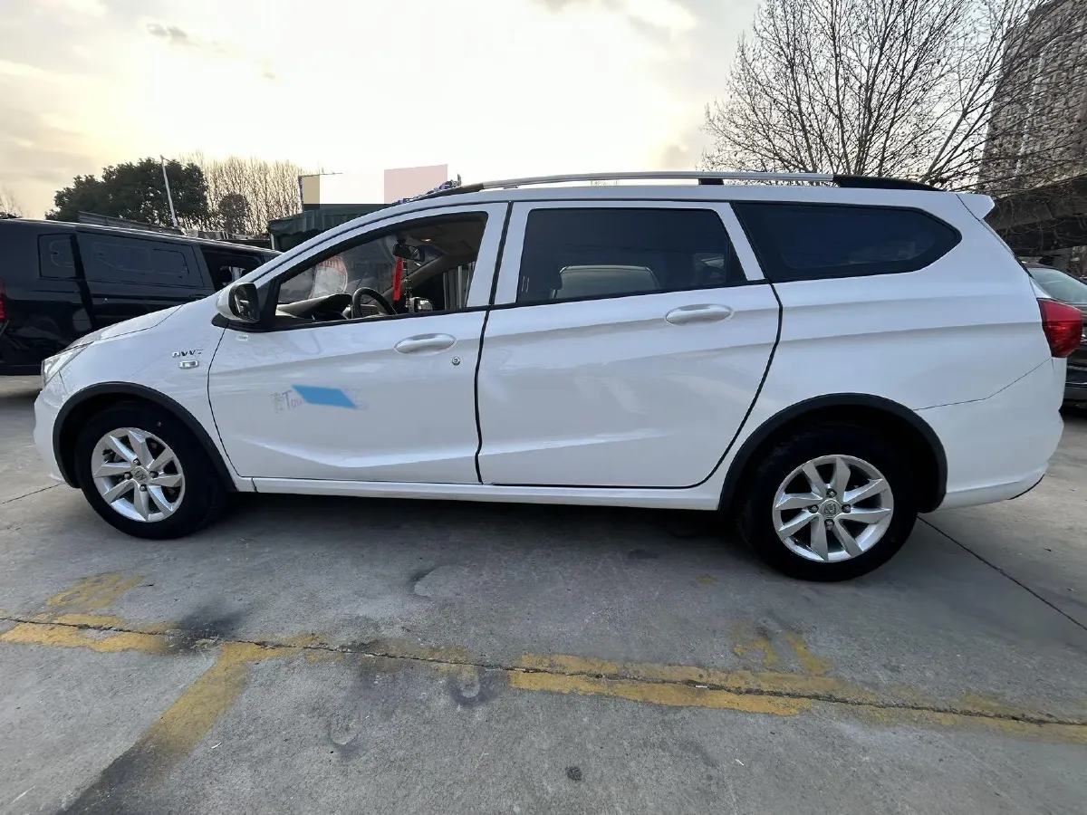 2017 BaoJun 310W 1.5L 112HP L4 6MT,autocango,china used car exporter,china ev exporter,chinese used car exporter,chinese used ev exporter