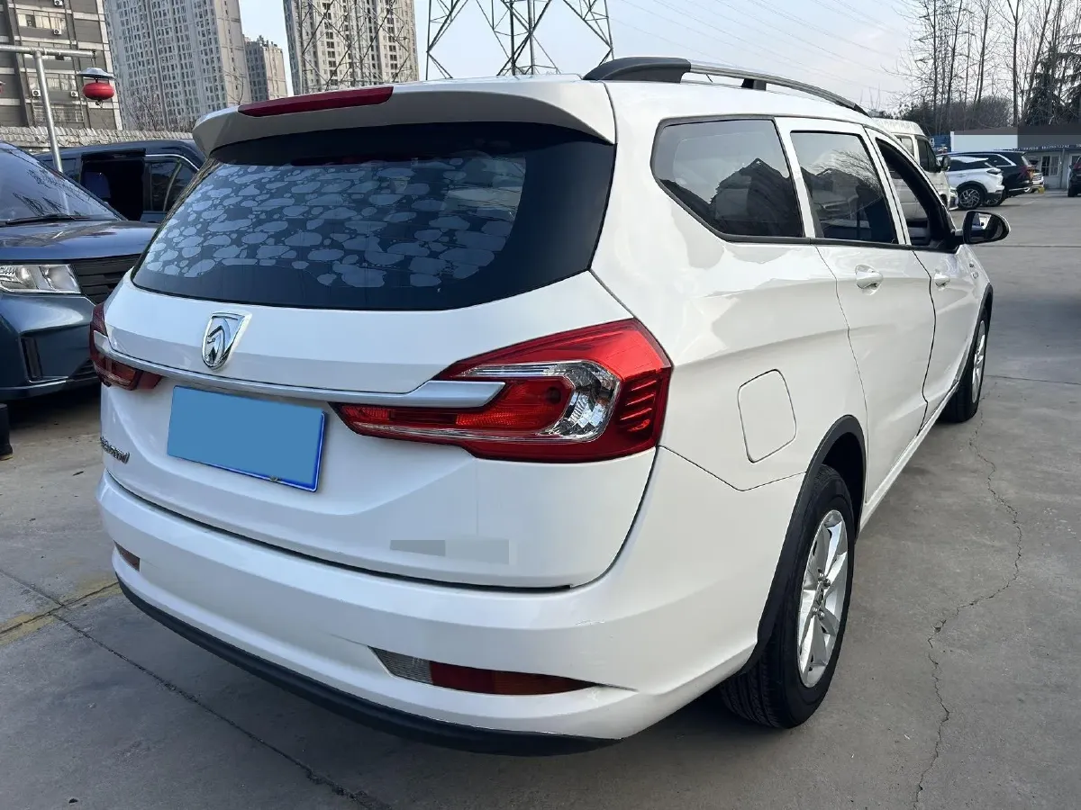 2017 BaoJun 310W 1.5L 112HP L4 6MT,autocango,china used car exporter,china ev exporter,chinese used car exporter,chinese used ev exporter