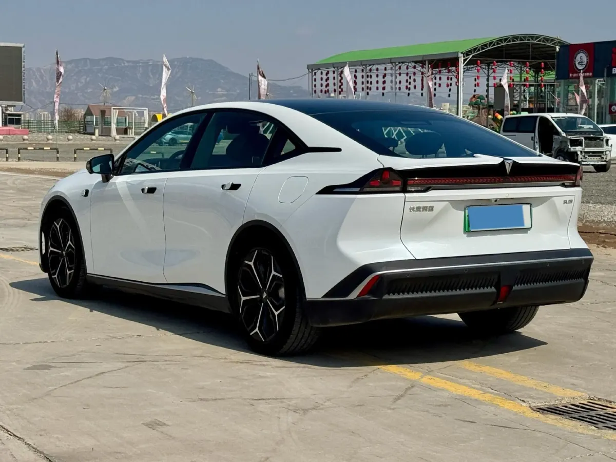 2023 Deepal SL03 1.5L 95HP L4 REEV 28.39KWH,autocango,china used car exporter,china ev exporter,chinese used car exporter,chinese used ev exporter