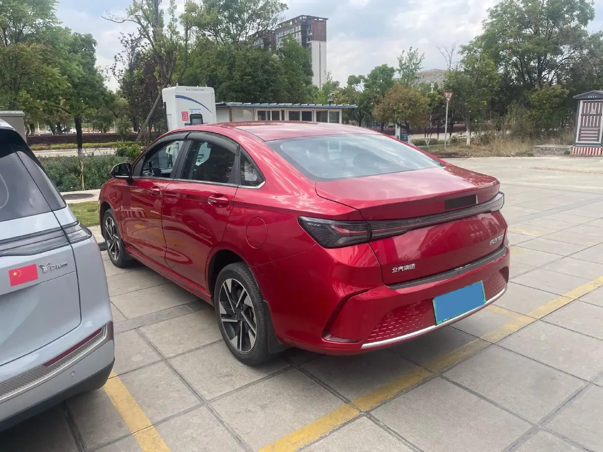 2022 Bestune B70 2.0T 224HP L4 6AT,autocango,china used car exporter,china ev exporter,chinese used car exporter,chinese used ev exporter