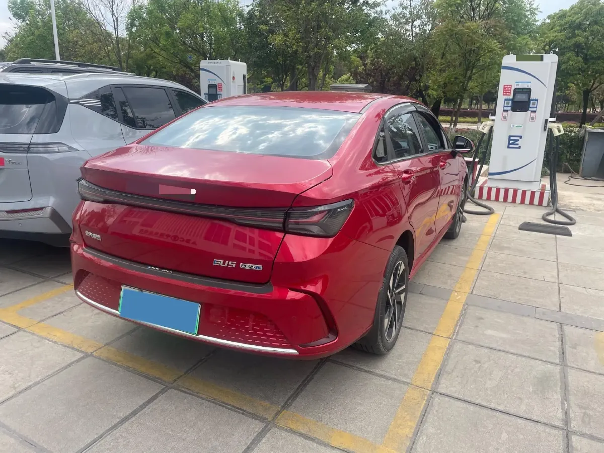 2022 Bestune B70 2.0T 224HP L4 6AT,autocango,china used car exporter,china ev exporter,chinese used car exporter,chinese used ev exporter
