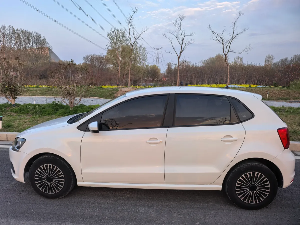 2016 Volkswagen Polo 1.4L 90HP L4 6AT,autocango,china used car exporter,china ev exporter,chinese used car exporter,chinese used ev exporter