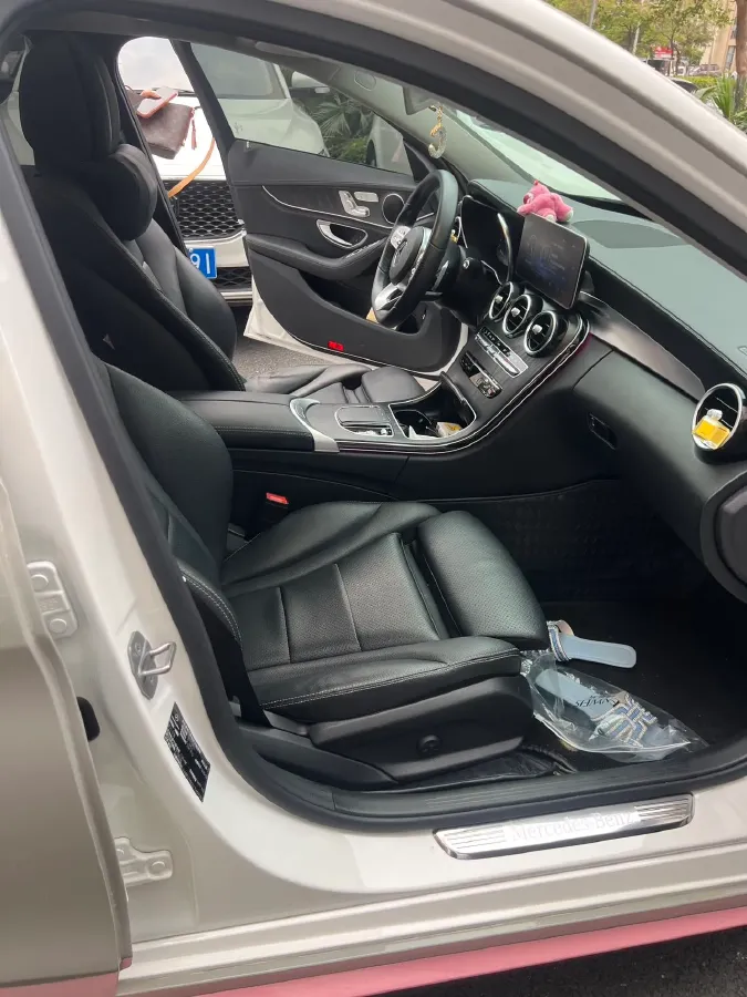 2021 Mercedes-Benz C Class 1.5T 184HP L4 9AT,autocango,china used car exporter,china ev exporter,chinese used car exporter,chinese used ev exporter