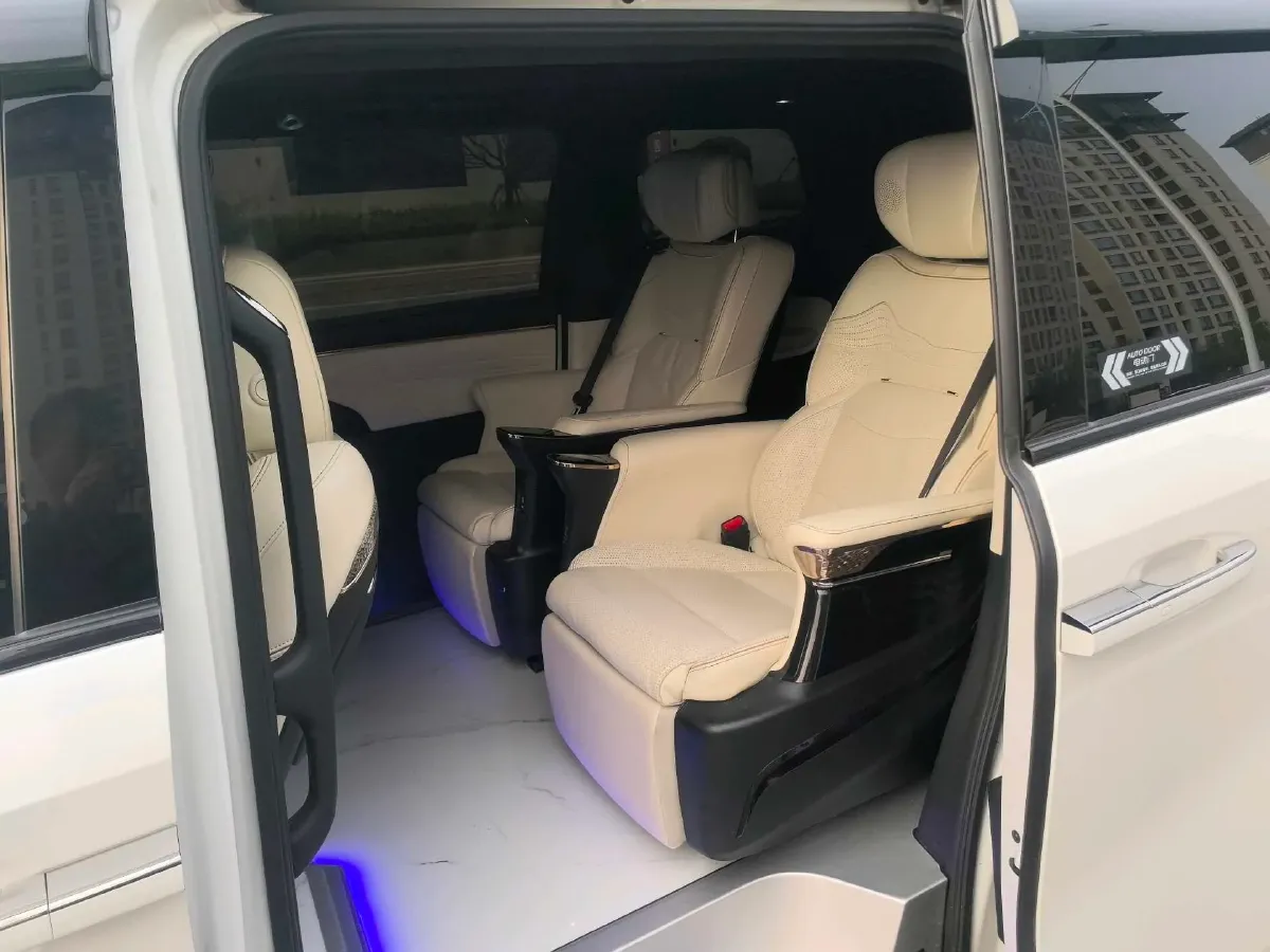 2023 GAC Trumpchi M8 2.0T 190HP L4 E-CVT Hybrid,autocango,china used car exporter,china ev exporter,chinese used car exporter,chinese used ev exporter