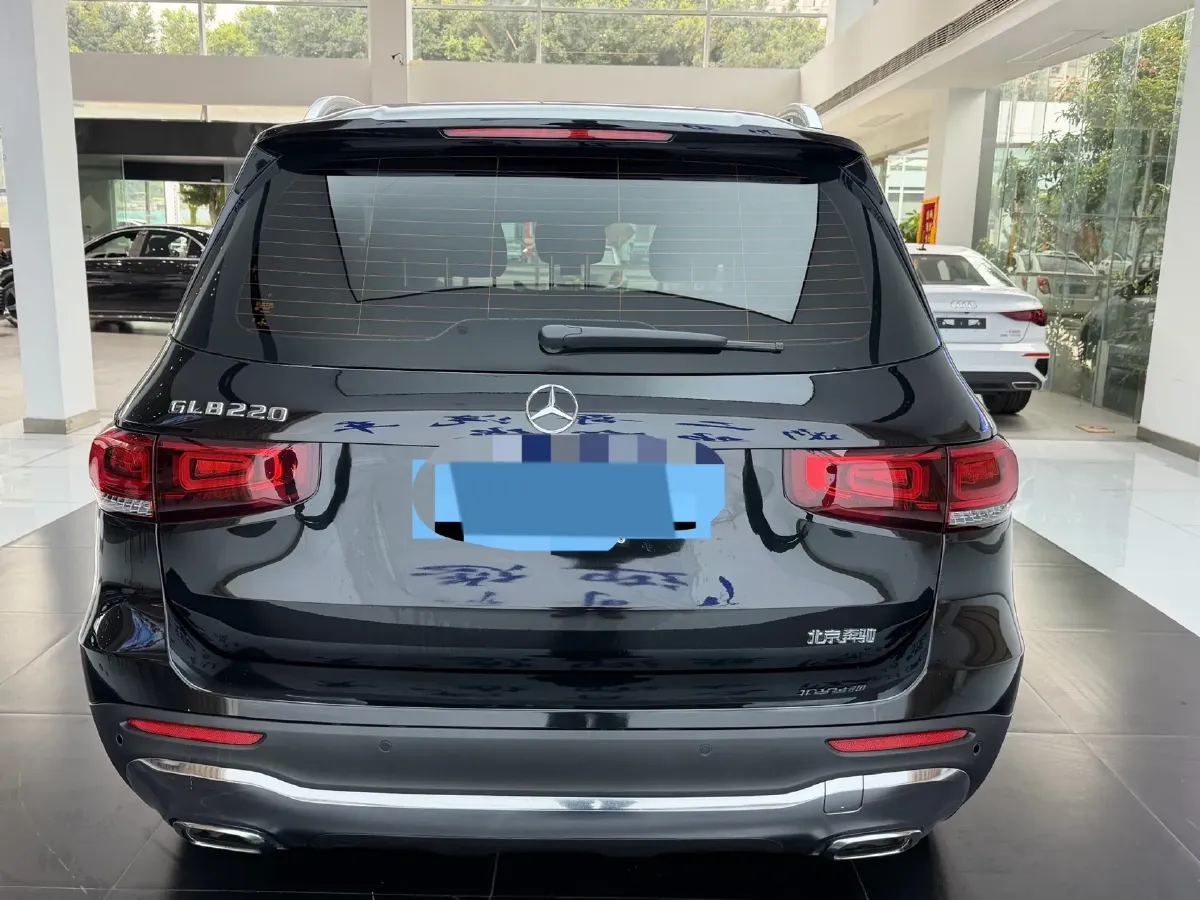 2023 Mercedes-Benz GLB Class 2.0T 190HP L4 8DCT,autocango,china used car exporter,china ev exporter,chinese used car exporter,chinese used ev exporter