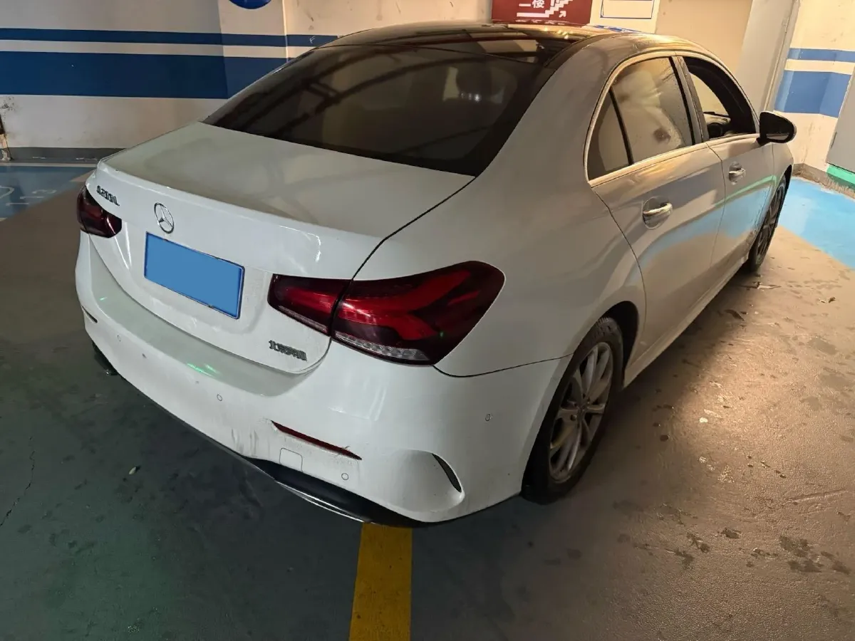 2021 Mercedes-Benz A Class 1.3T 163HP L4 7DCT,autocango,china used car exporter,china ev exporter,chinese used car exporter,chinese used ev exporter