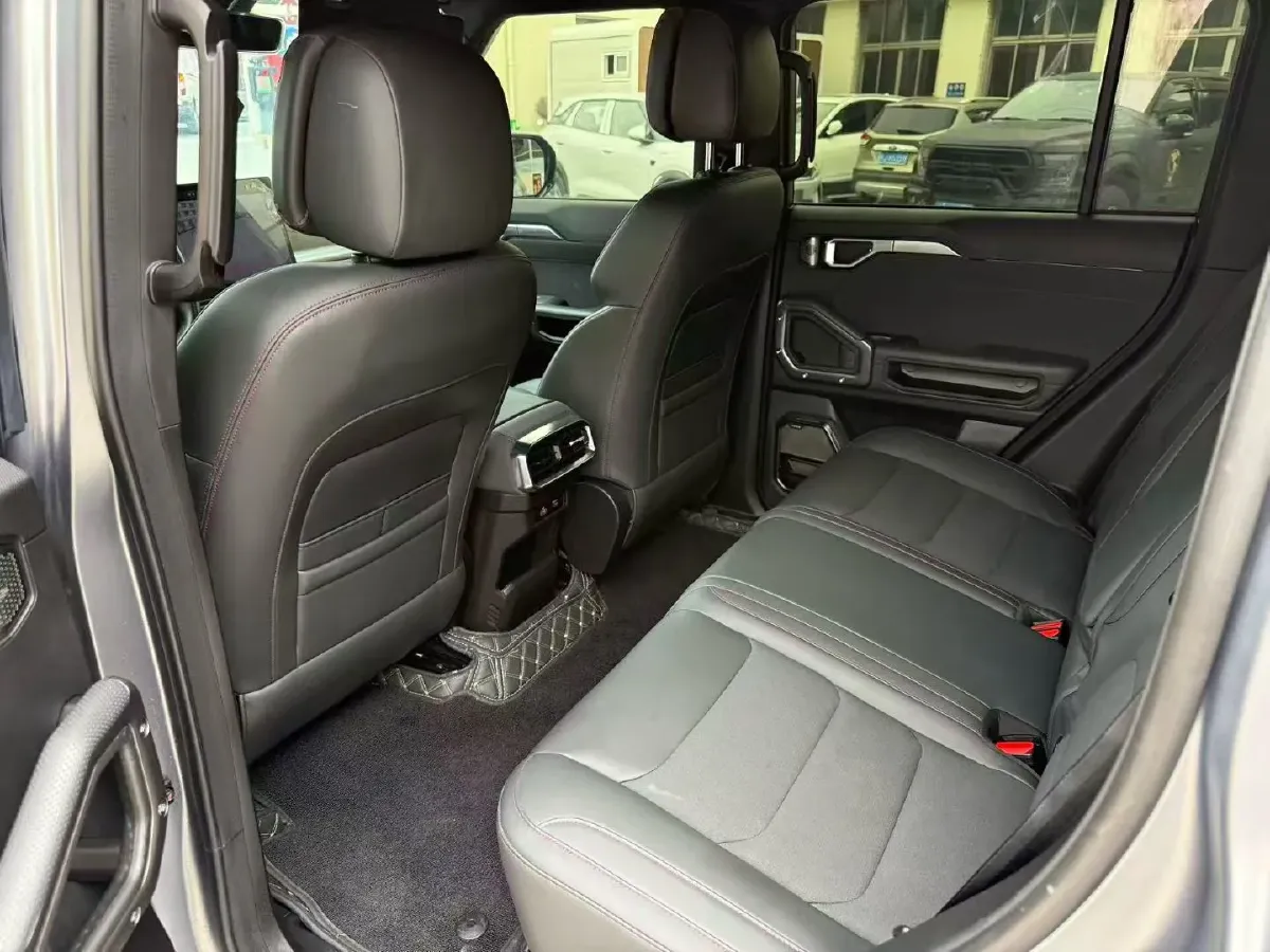 2023 Jetour Traveller 2.0T 254HP L4 8AT,autocango,china used car exporter,china ev exporter,chinese used car exporter,chinese used ev exporter