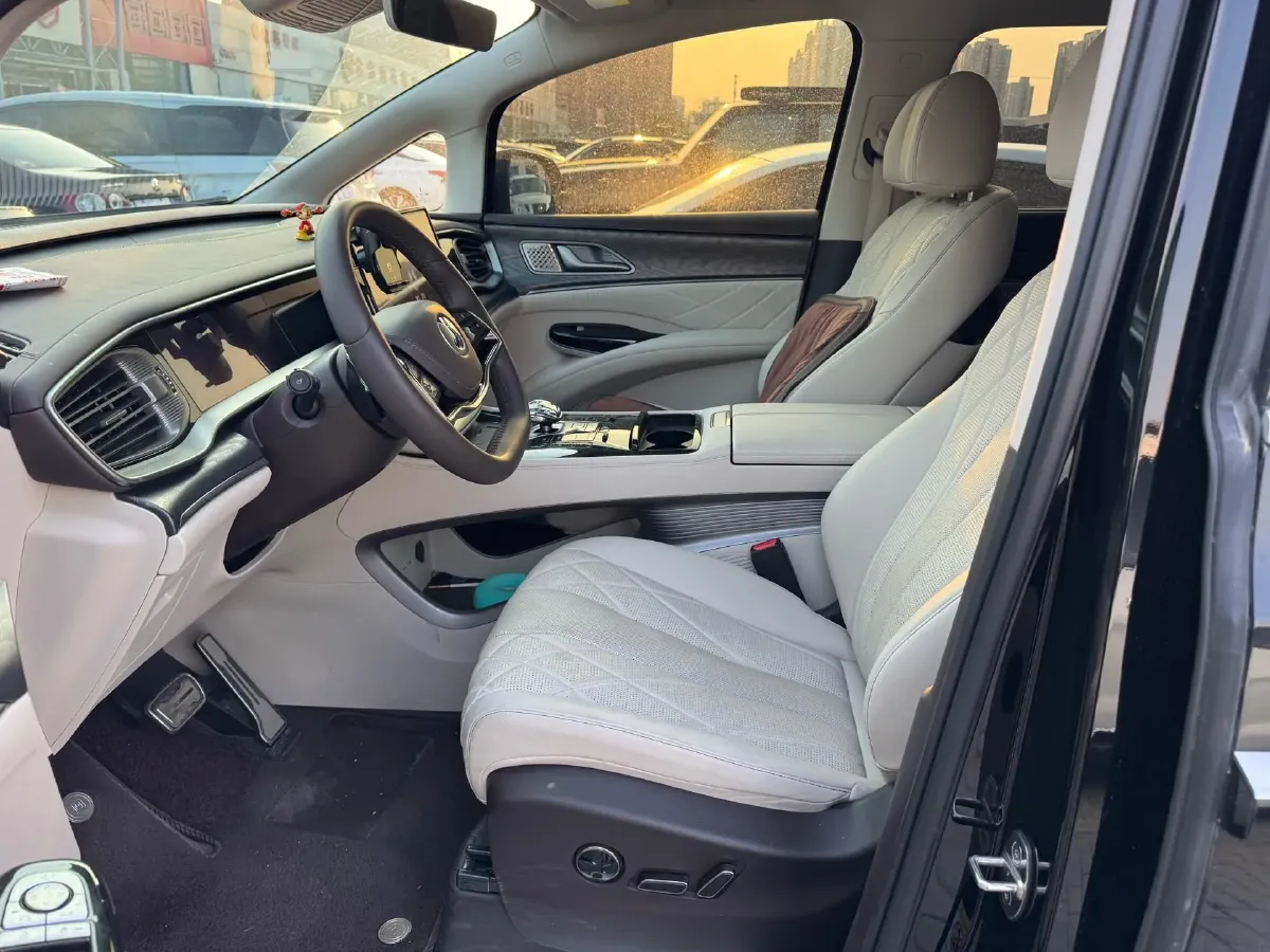 2025 Denza D9 1.5T 156HP L4 E-CVT PHEV,autocango,china used car exporter,china ev exporter,chinese used car exporter,chinese used ev exporter