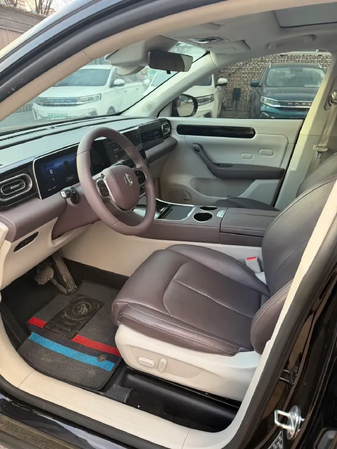 2024 Leapmotor C11 BEV 69.2KWH,autocango,china used car exporter,china ev exporter,chinese used car exporter,chinese used ev exporter