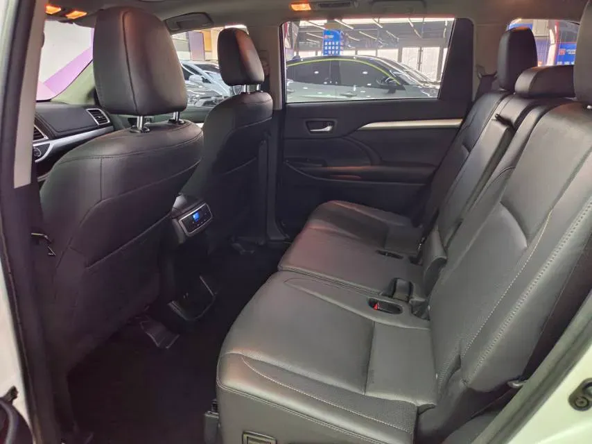 2018 Toyota Highlander 2.0T 220HP L4 6AT,autocango,china used car exporter,china ev exporter,chinese used car exporter,chinese used ev exporter
