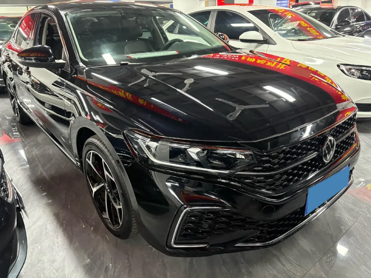 2023 Volkswagen Passat 2.0T 186HP L4 7DCT,autocango,china used car exporter,china ev exporter,chinese used car exporter,chinese used ev exporter