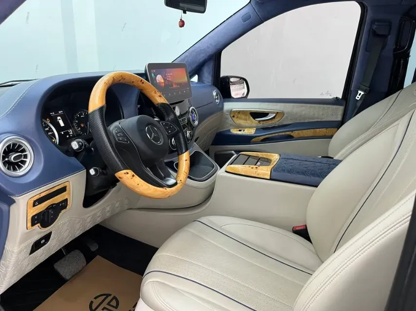 2020 Mercedes-Benz Vito 2.0T 211HP L4 9AT,autocango,china used car exporter,china ev exporter,chinese used car exporter,chinese used ev exporter