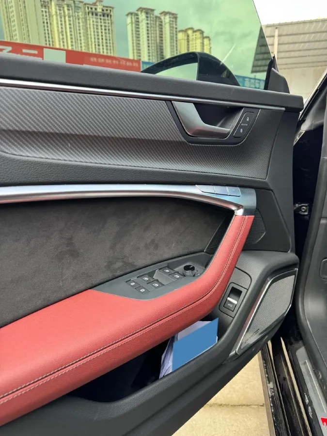 2024 Audi A7L 2.0T 245HP L4 7DCT,autocango,china used car exporter,china ev exporter,chinese used car exporter,chinese used ev exporter